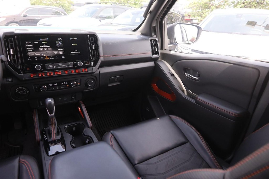 Nissan Frontier Vehicle Image 27