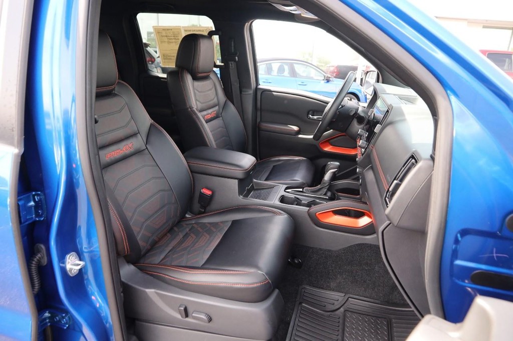 Nissan Frontier Vehicle Image 28