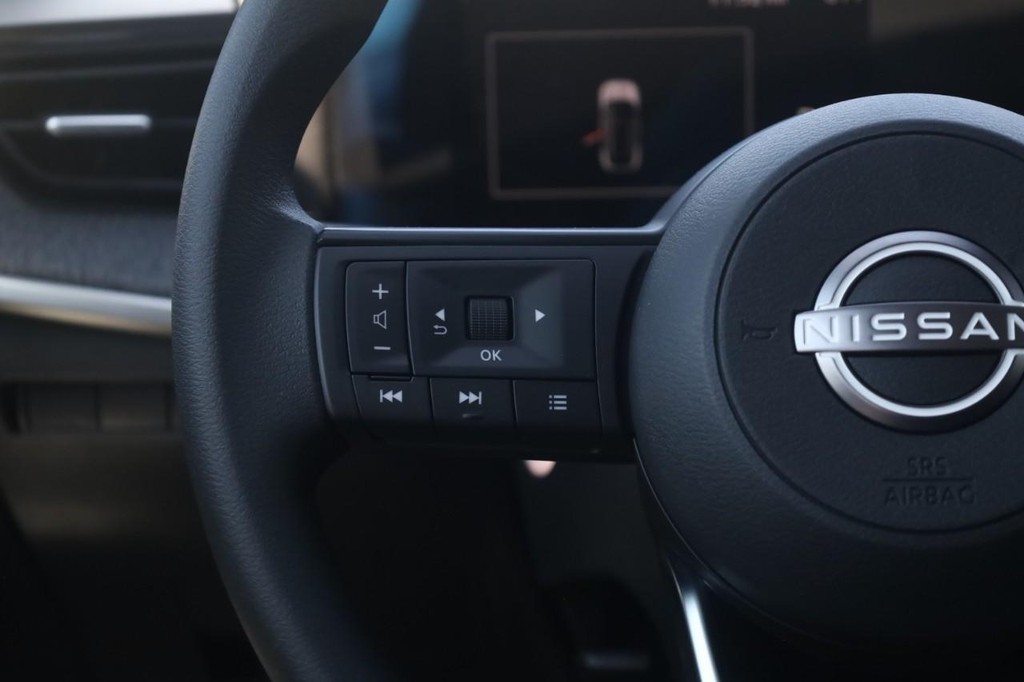 Nissan Kicks Vehicle Image 10