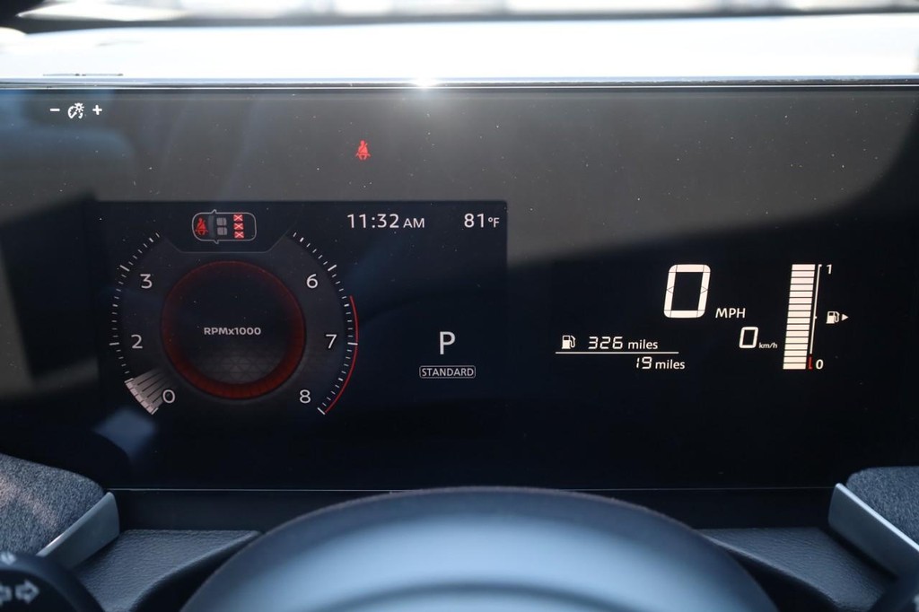 Nissan Kicks Vehicle Image 12