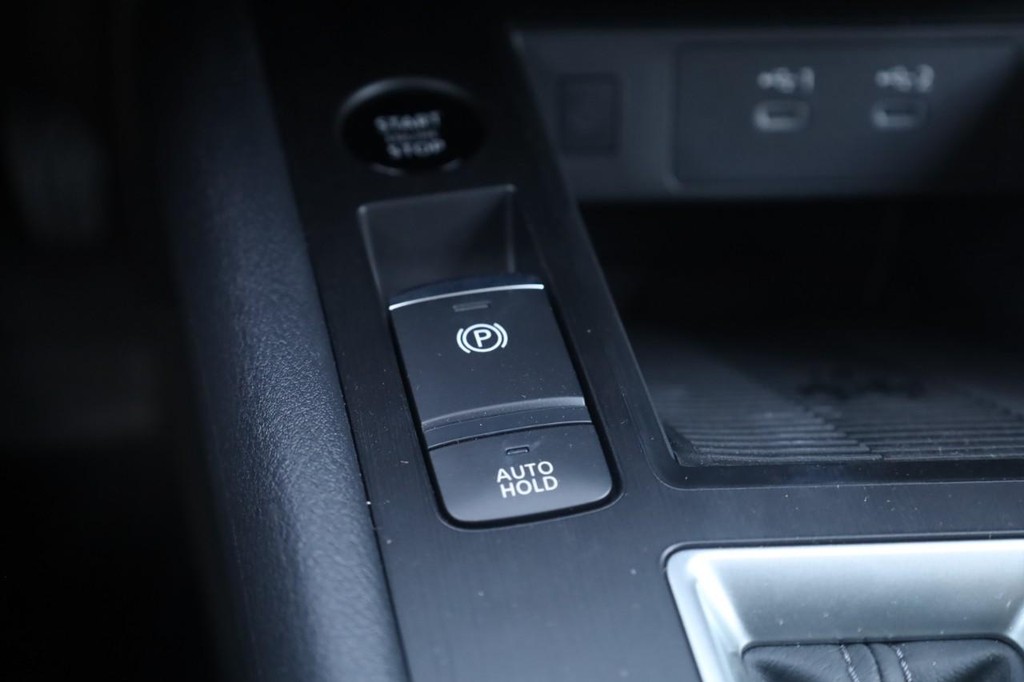 Nissan Kicks Vehicle Image 17