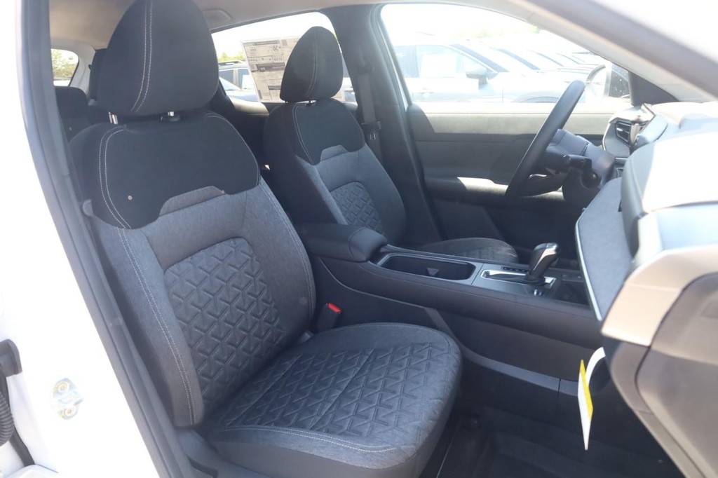 Nissan Kicks Vehicle Image 20
