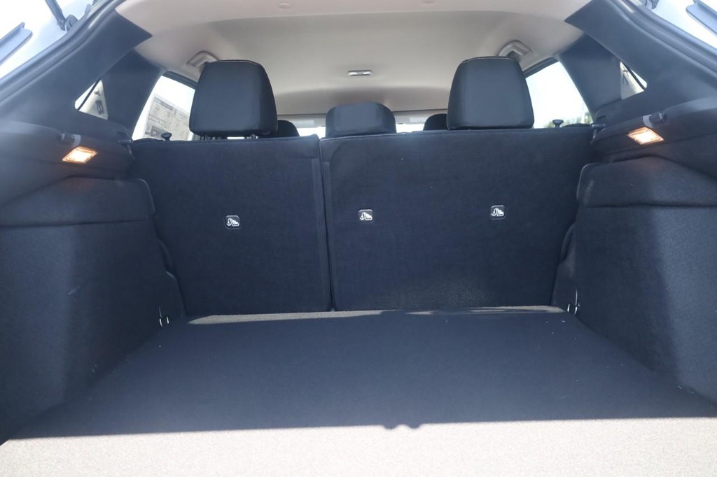 Nissan Kicks Vehicle Image 22