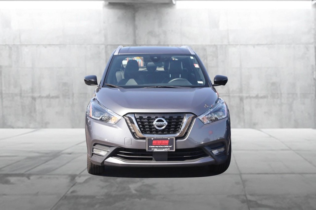 Nissan Kicks Vehicle Image 04