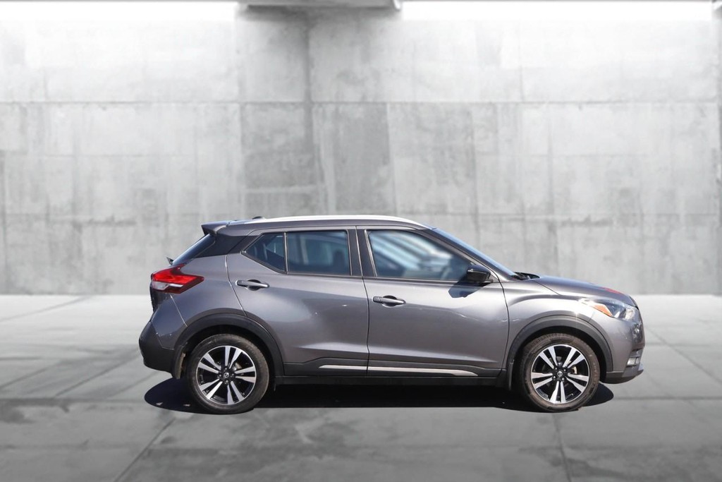 Nissan Kicks Vehicle Image 05