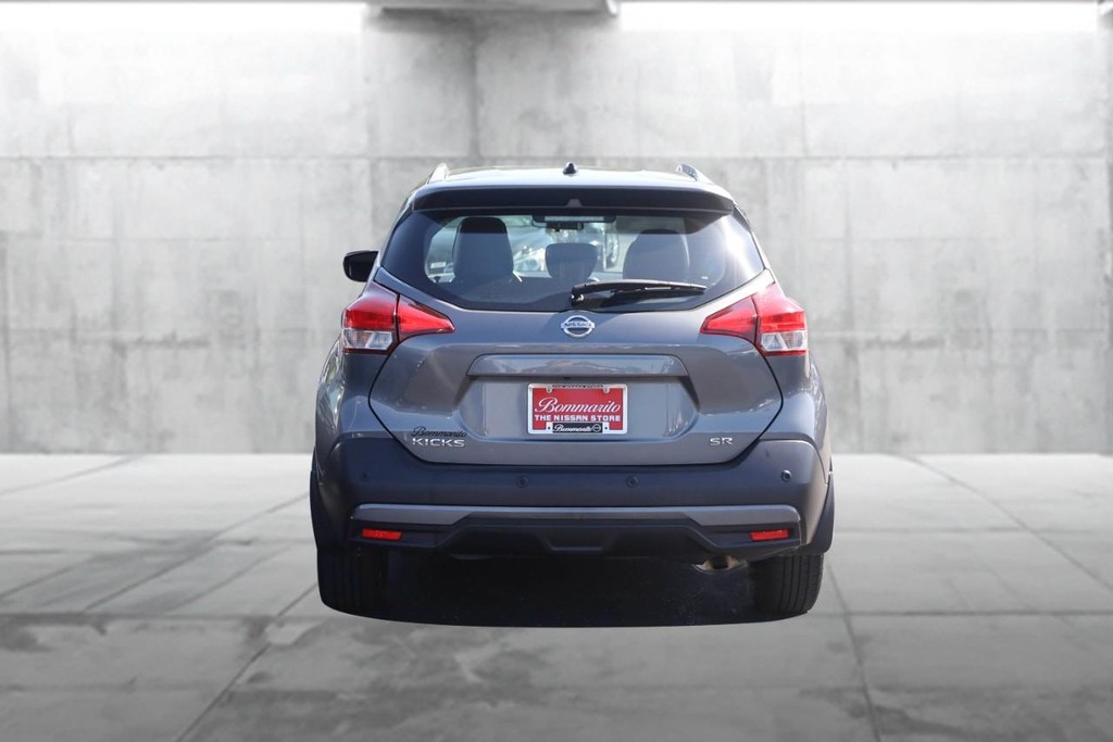 Nissan Kicks Vehicle Image 06