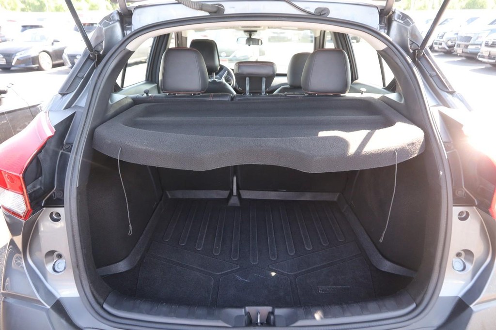 Nissan Kicks Vehicle Image 07