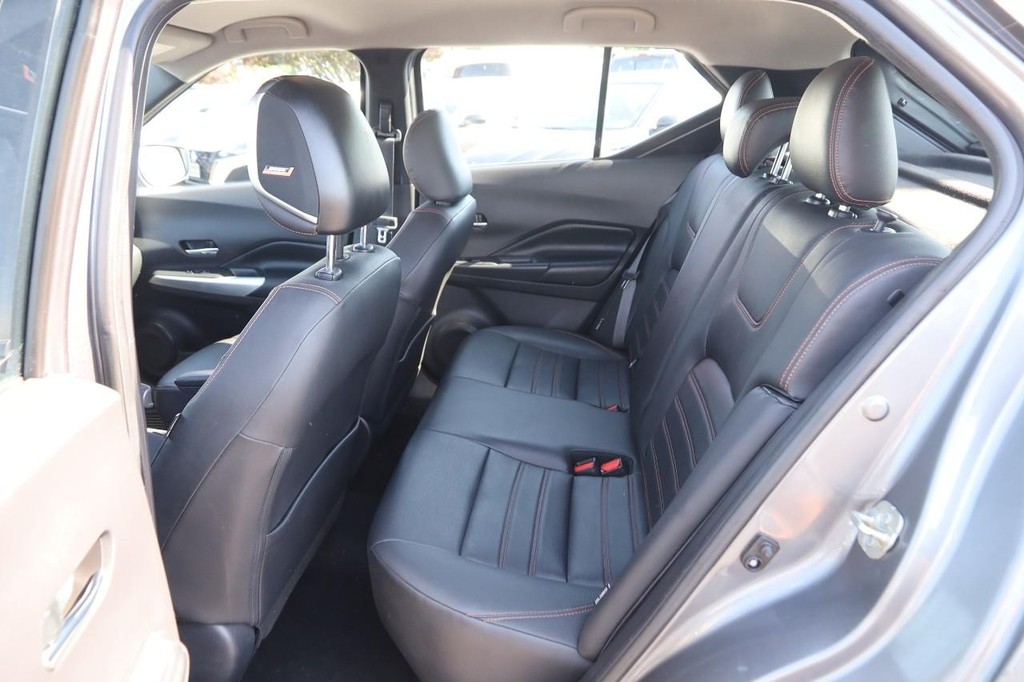 Nissan Kicks Vehicle Image 10