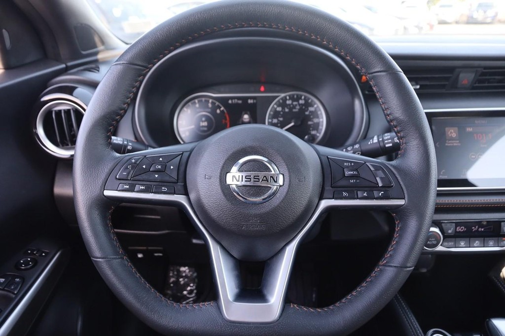 Nissan Kicks Vehicle Image 11