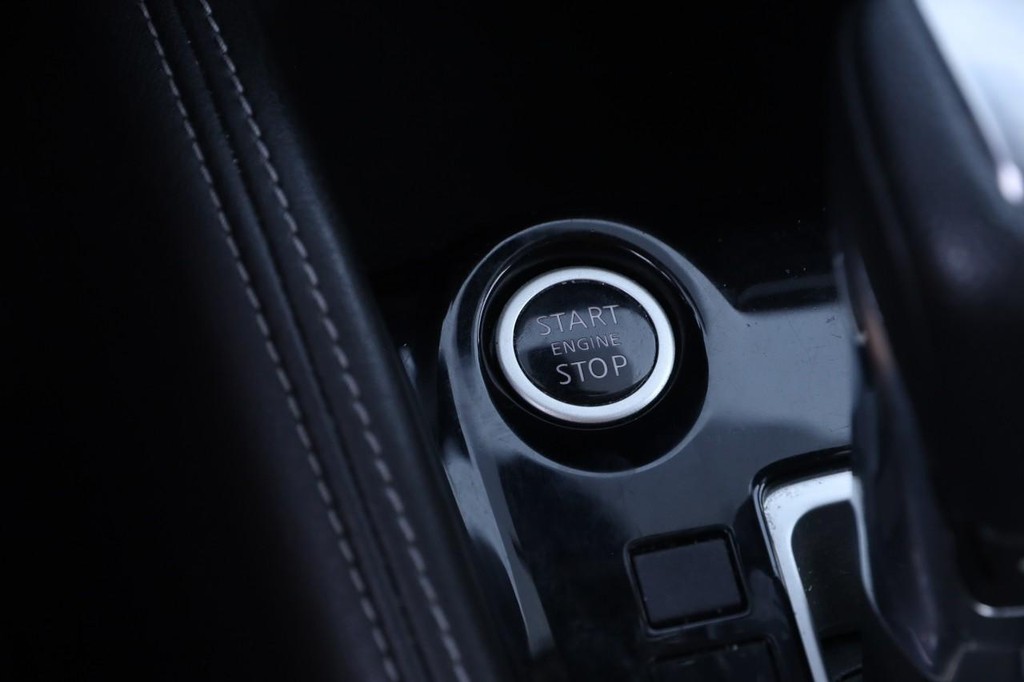 Nissan Kicks Vehicle Image 15