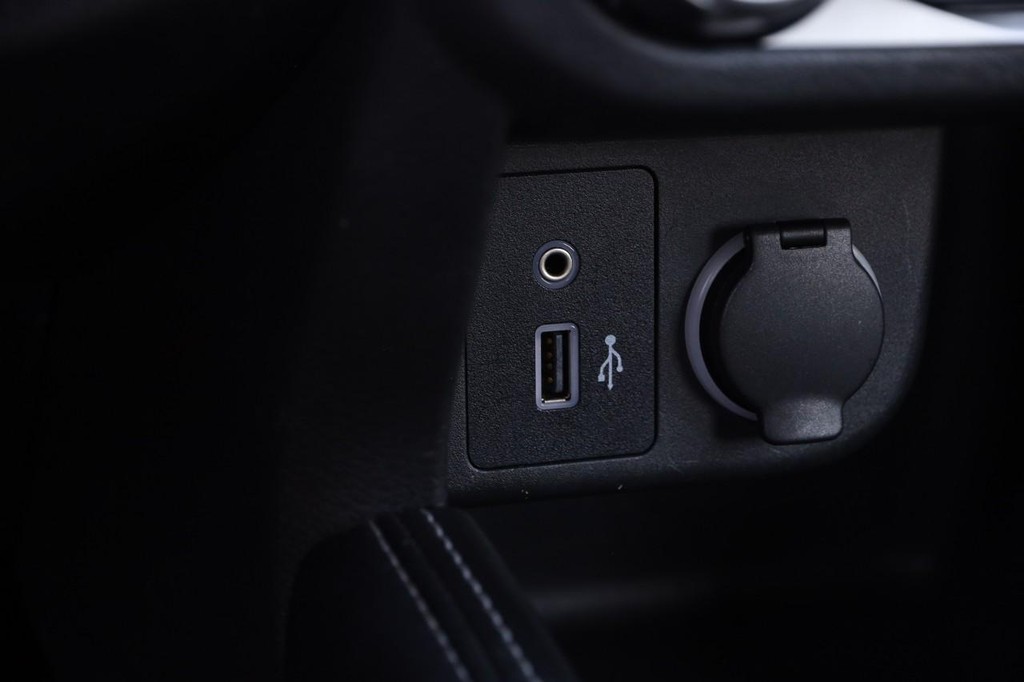 Nissan Kicks Vehicle Image 19