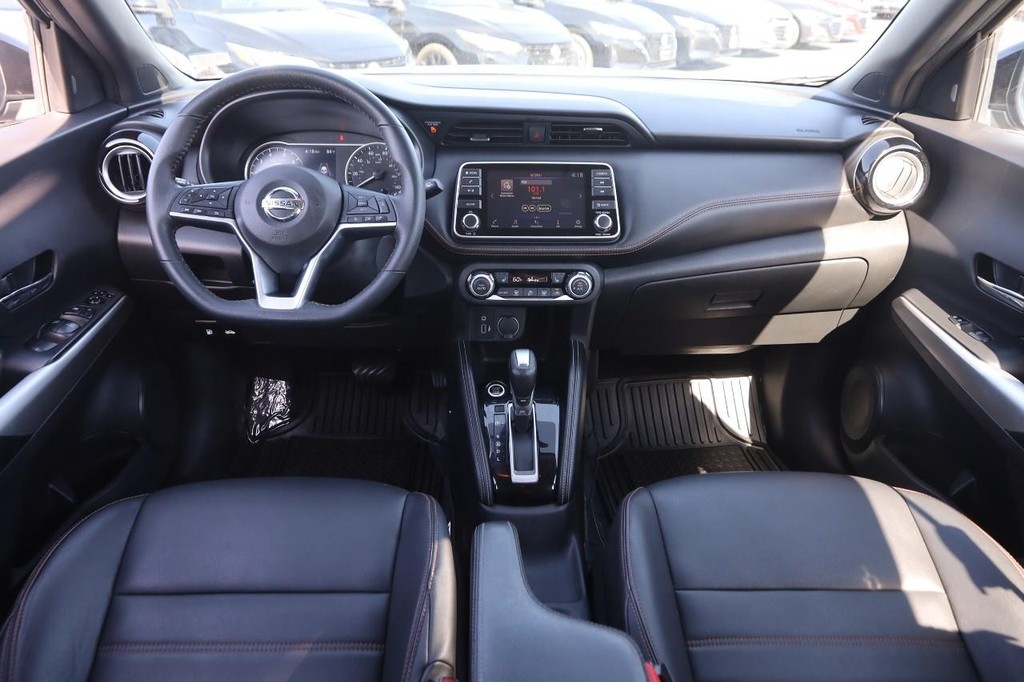 Nissan Kicks Vehicle Image 20
