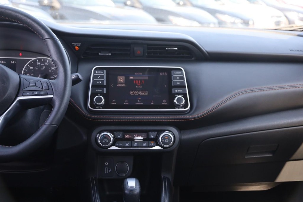 Nissan Kicks Vehicle Image 23