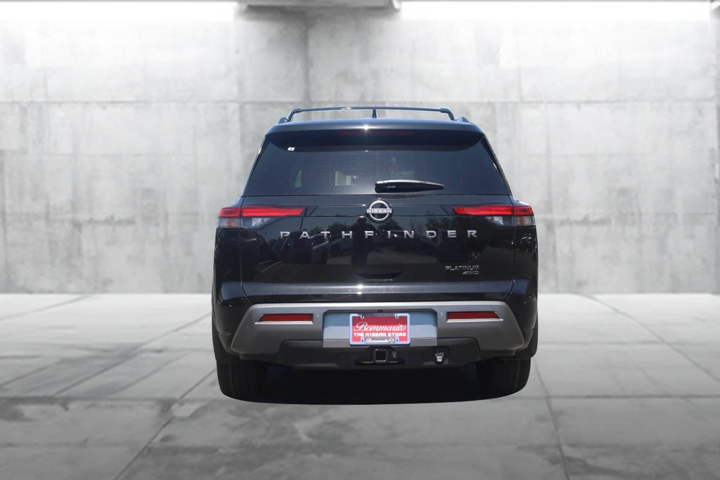 Nissan Pathfinder Vehicle Image 06