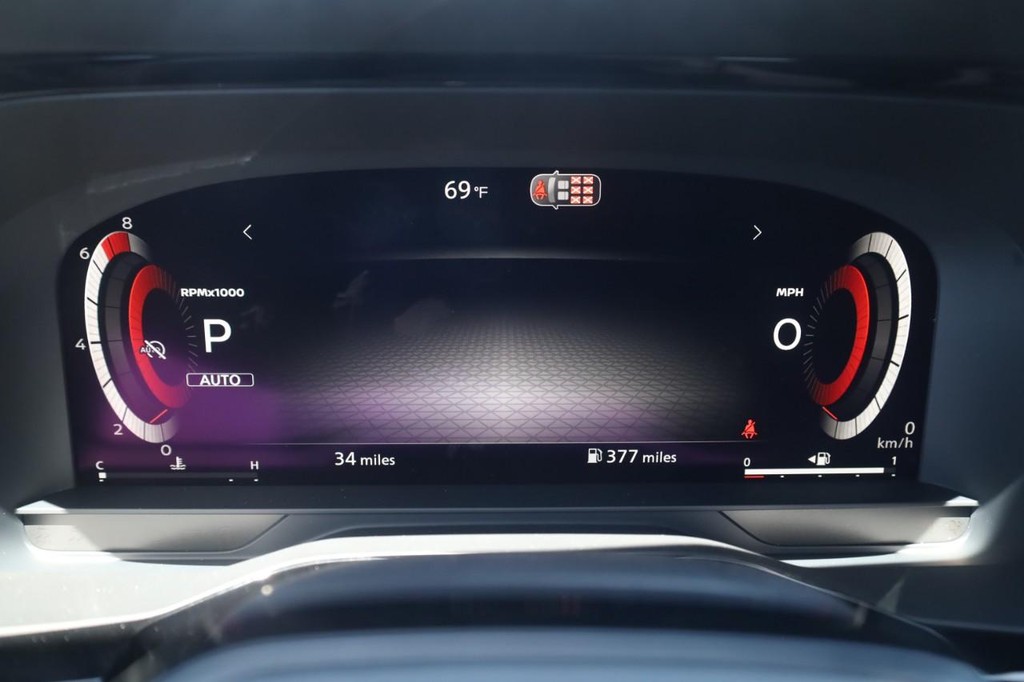 Nissan Pathfinder Vehicle Image 14