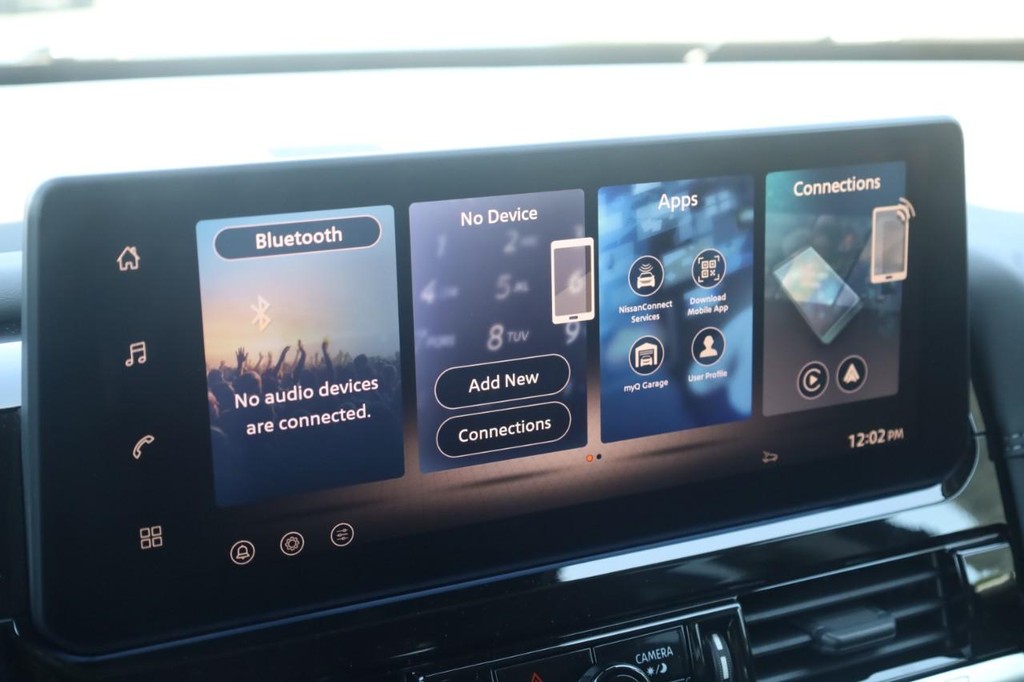 Nissan Pathfinder Vehicle Image 15