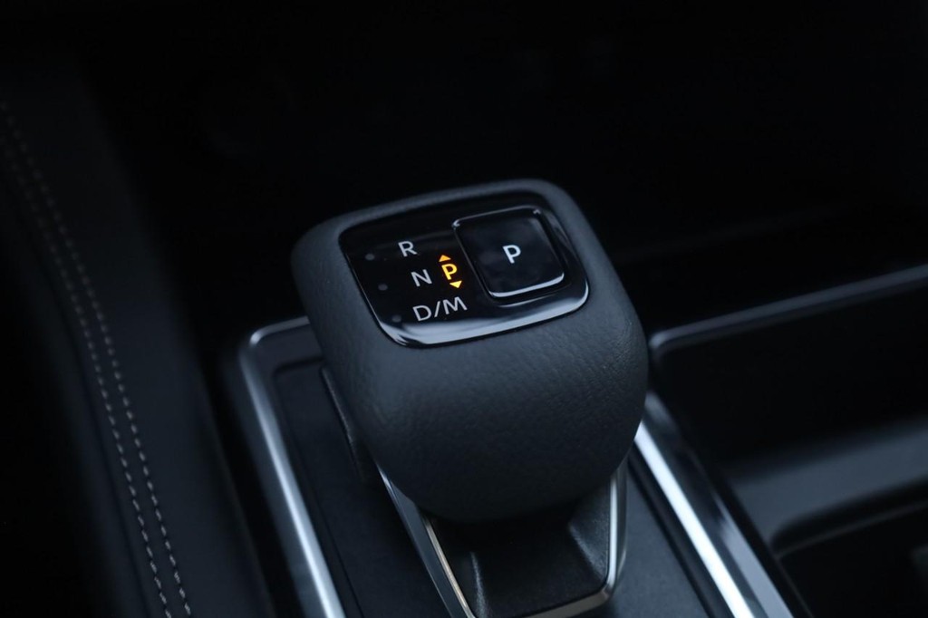 Nissan Pathfinder Vehicle Image 20