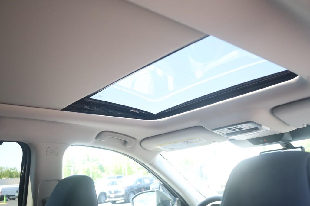 Nissan Pathfinder Vehicle Image 24