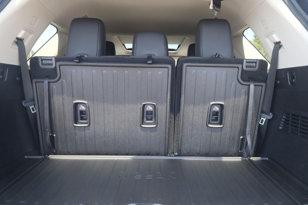 Nissan Pathfinder Vehicle Image 25