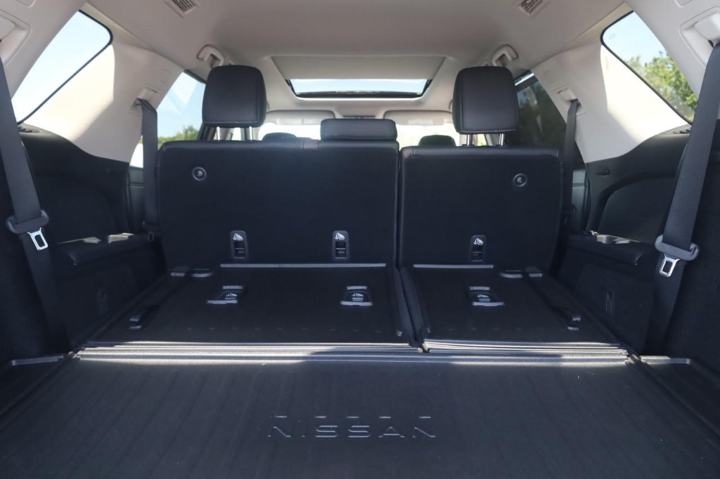 Nissan Pathfinder Vehicle Image 26