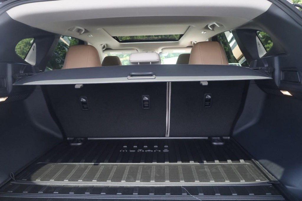 Nissan Murano Vehicle Image 24