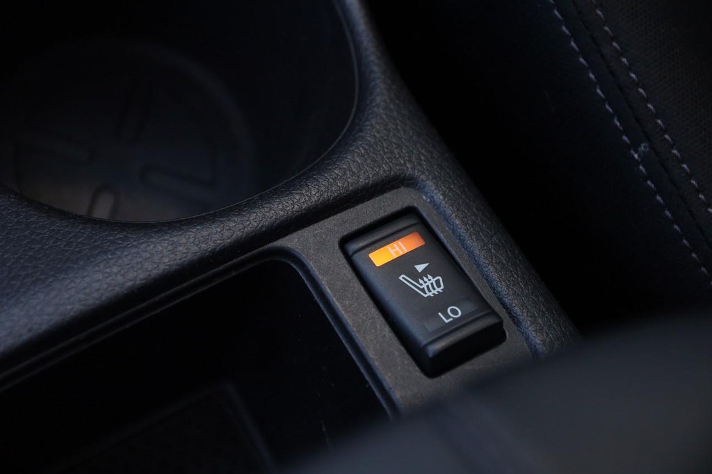 Nissan Rogue Vehicle Full-screen Gallery Image 19