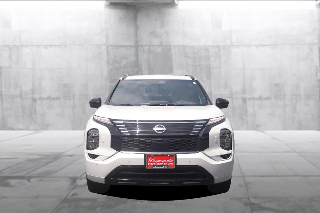 Nissan Rogue Plug-In Hybrid Vehicle Image 04