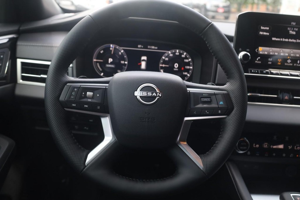 Nissan Rogue Plug-In Hybrid Vehicle Image 08