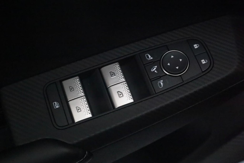 Nissan Rogue Plug-In Hybrid Vehicle Image 10