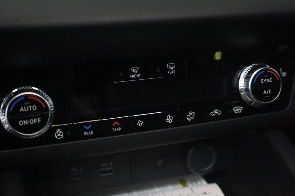 Nissan Rogue Plug-In Hybrid Vehicle Image 15