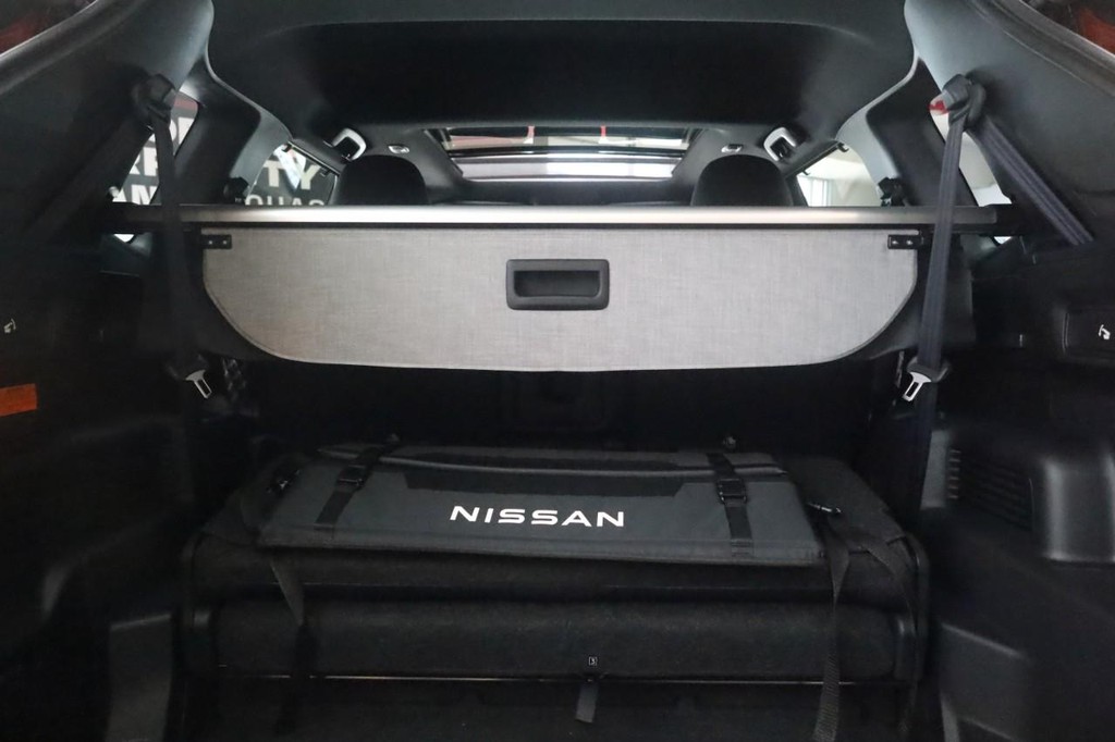 Nissan Rogue Plug-In Hybrid Vehicle Image 24