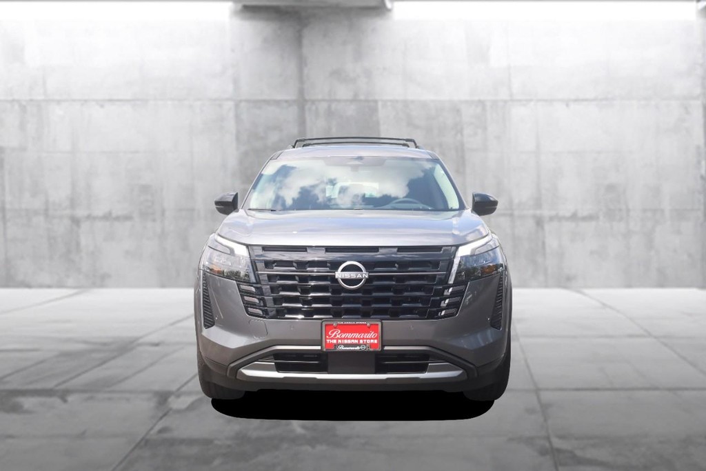 Nissan Pathfinder Vehicle Image 04