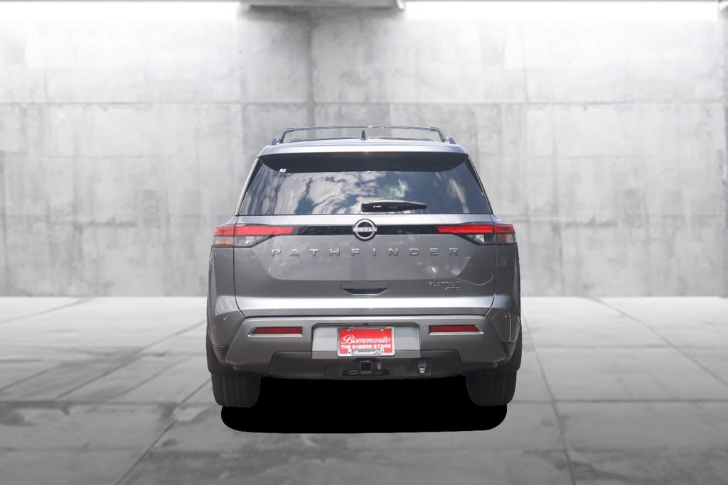 Nissan Pathfinder Vehicle Image 06