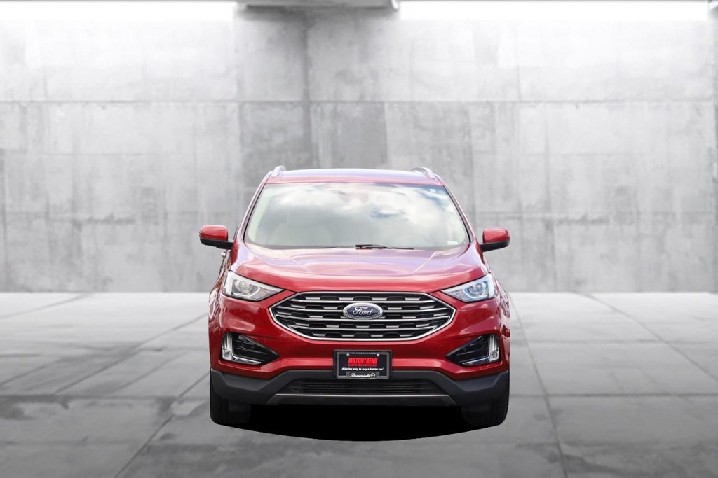 Ford Edge Vehicle Full-screen Gallery Image 04