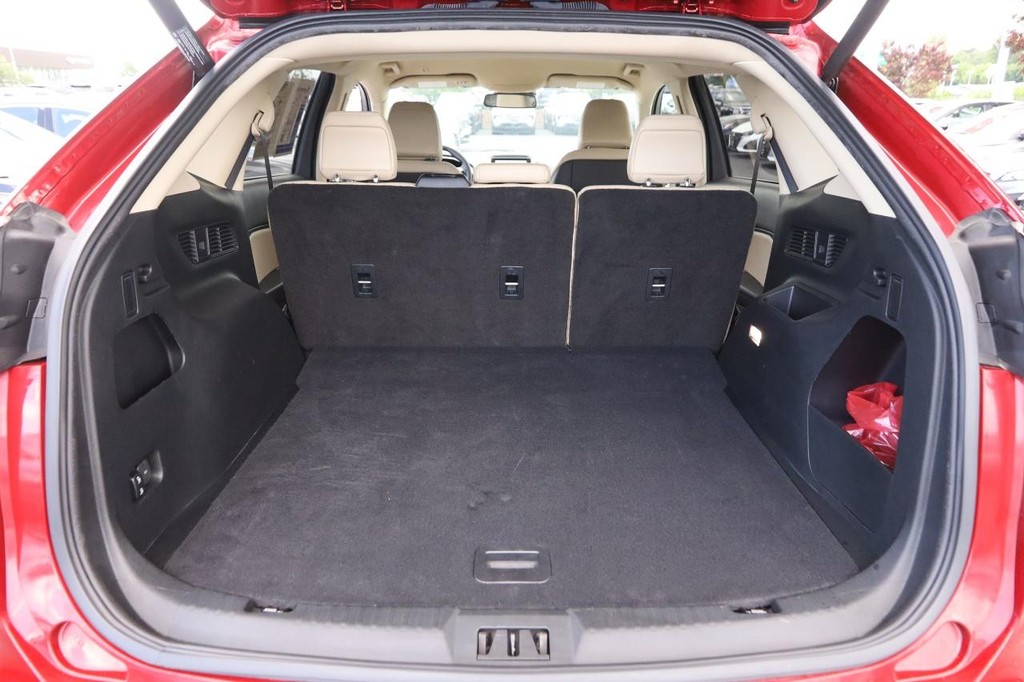 Ford Edge Vehicle Full-screen Gallery Image 07