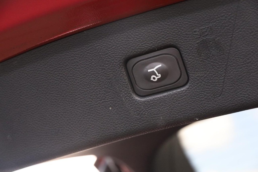 Ford Edge Vehicle Full-screen Gallery Image 08