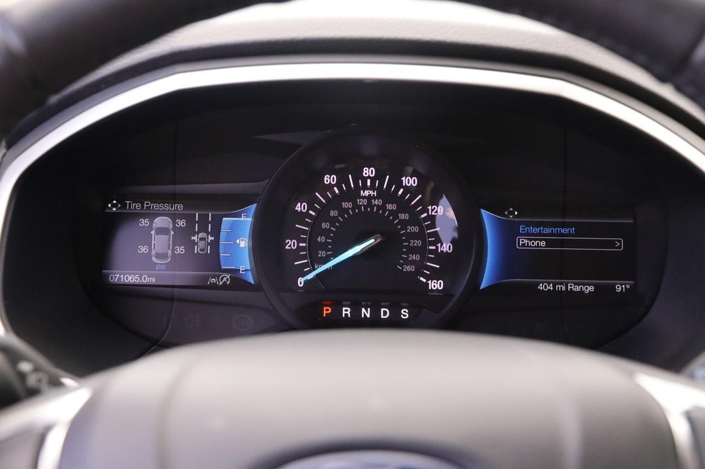 Ford Edge Vehicle Full-screen Gallery Image 14