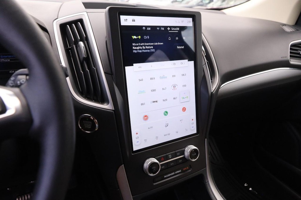 Ford Edge Vehicle Full-screen Gallery Image 16
