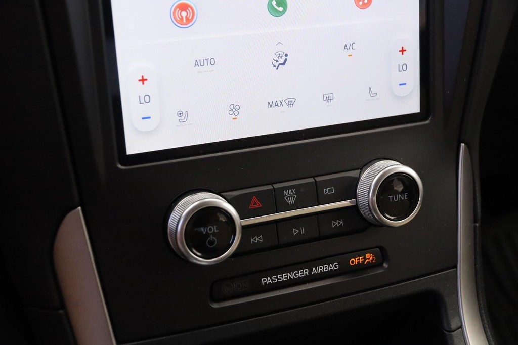 Ford Edge Vehicle Full-screen Gallery Image 19