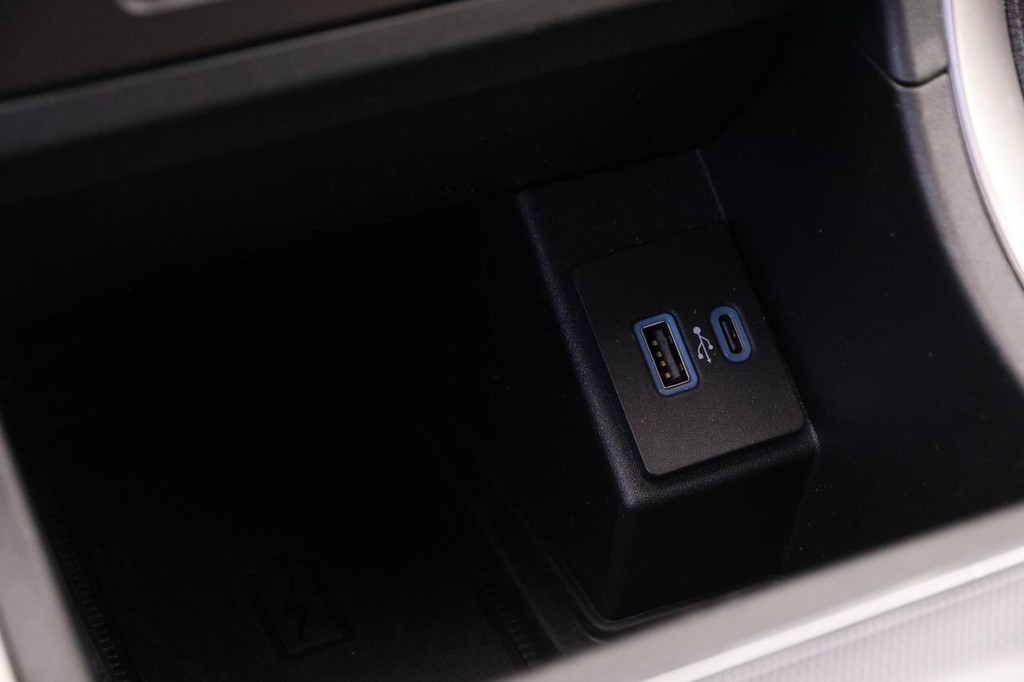 Ford Edge Vehicle Full-screen Gallery Image 20