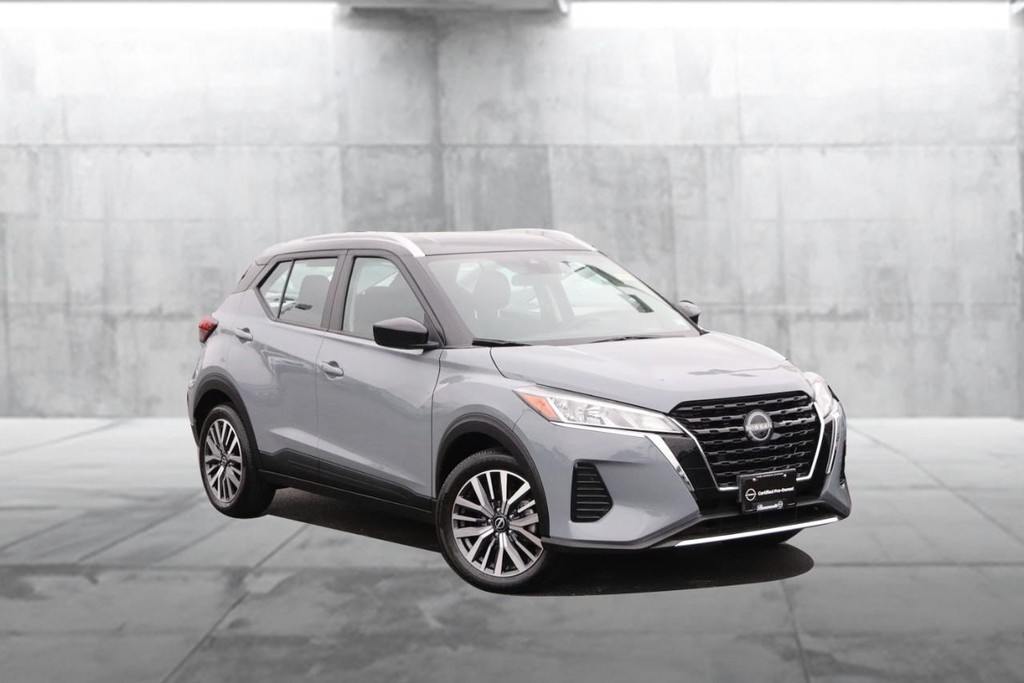 Nissan Kicks Vehicle Full-screen Gallery Image 2