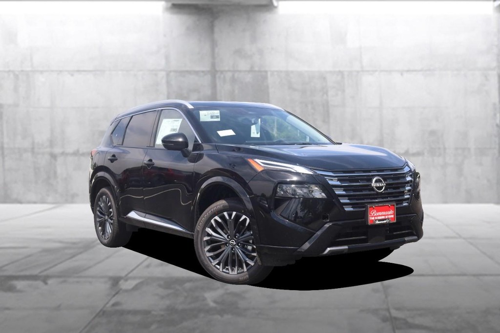 Nissan Rogue Vehicle Image 02