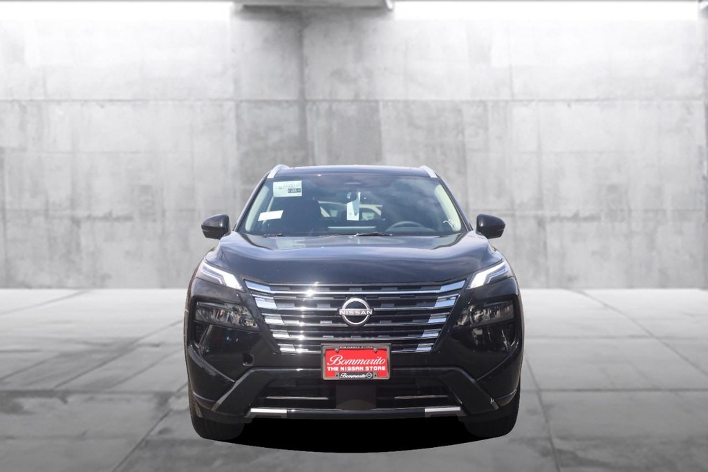Nissan Rogue Vehicle Image 04