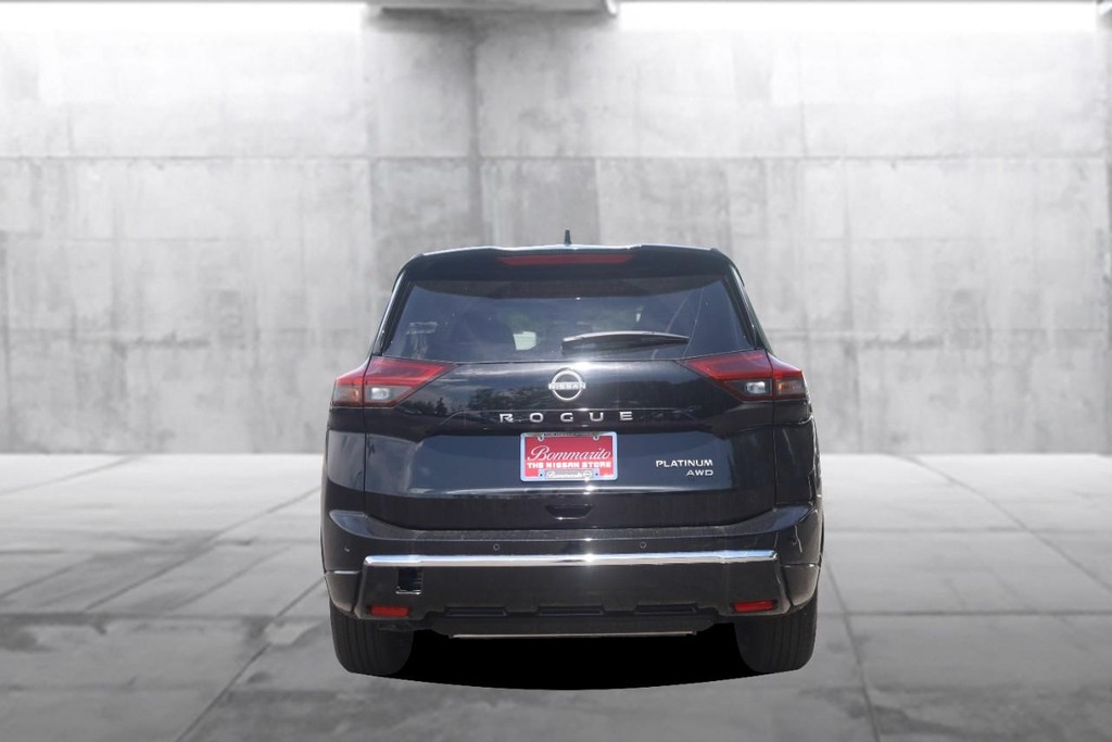 Nissan Rogue Vehicle Image 06