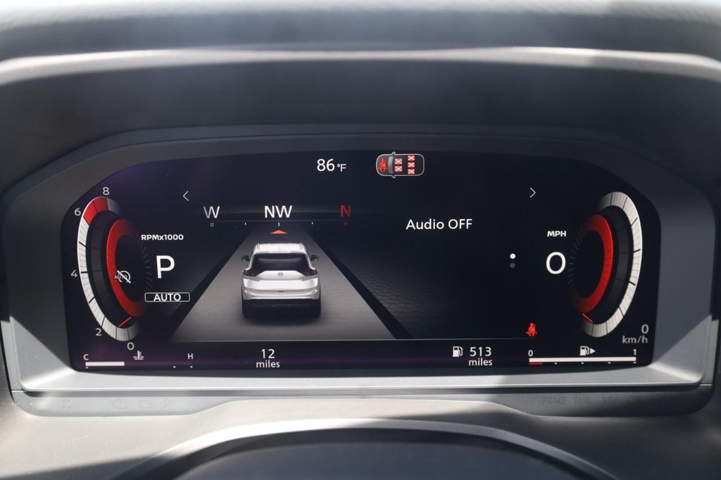 Nissan Rogue Vehicle Image 14