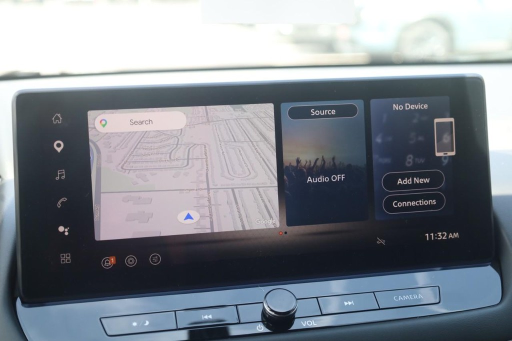 Nissan Rogue Vehicle Image 15