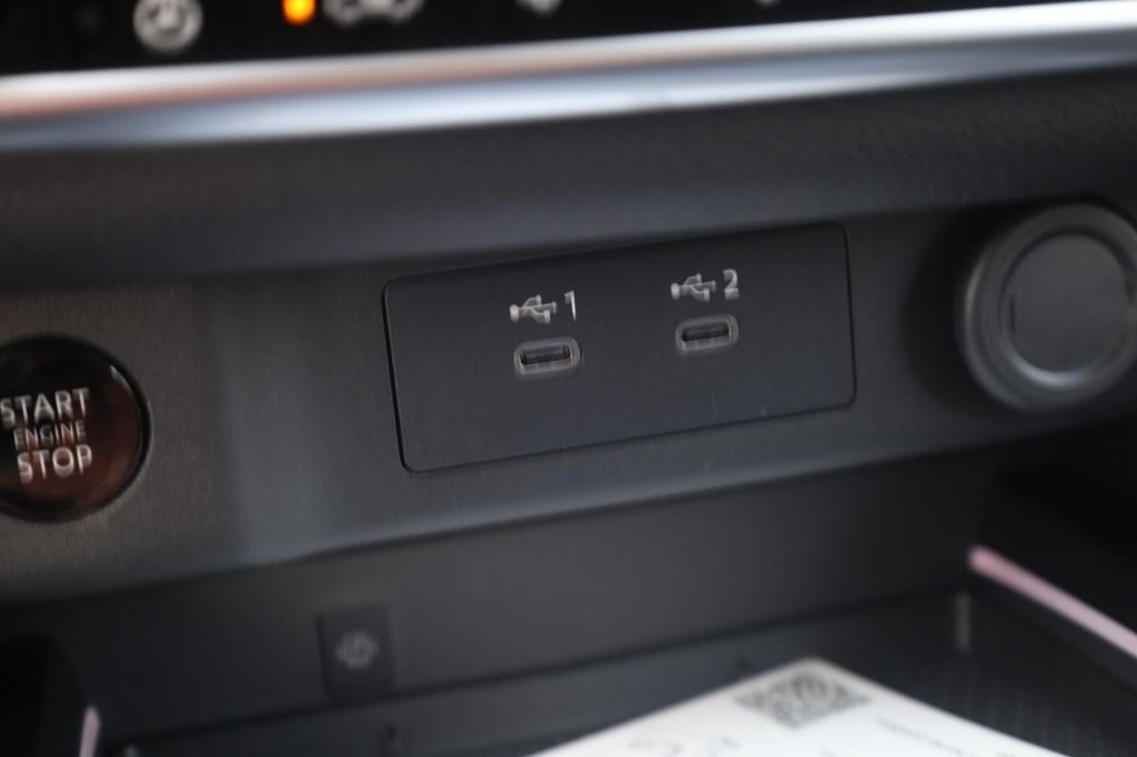 Nissan Rogue Vehicle Image 18