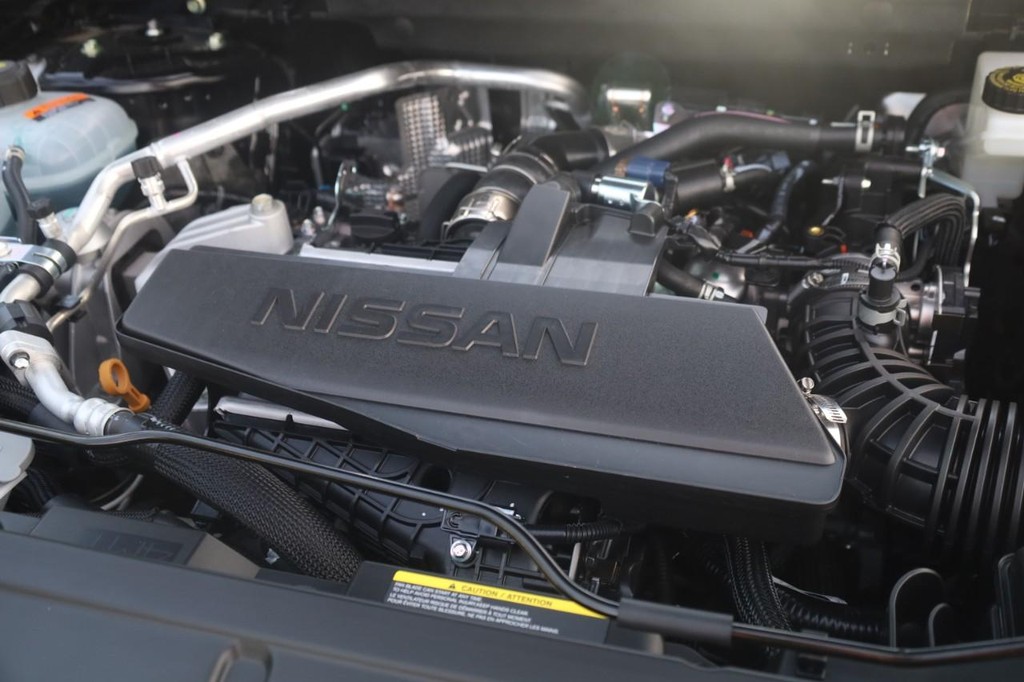 Nissan Rogue Vehicle Image 26