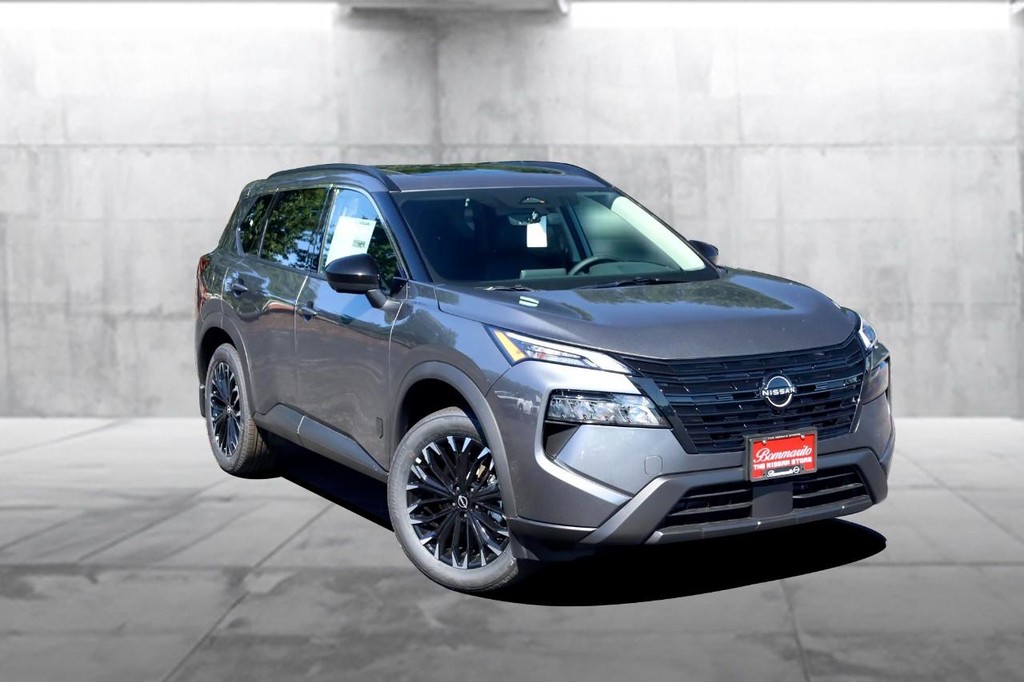 Nissan Rogue Vehicle Image 02