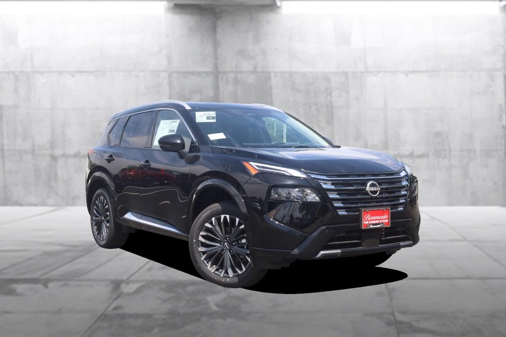 Nissan Rogue Vehicle Image 02